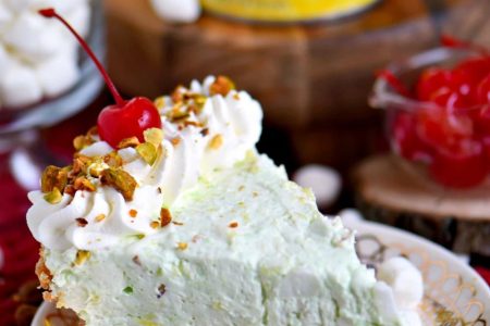 Easy Pistachio Pie